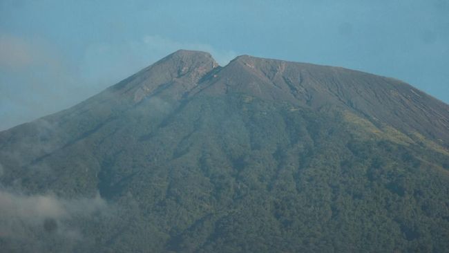 Gunung Slamet Kembali Dibuka, Jumlah Pendaki Dibatasi hingga 900 Orang per Hari