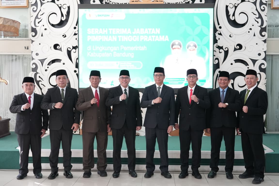 Tatang Kusnawan Pimpin Bapenda, Enjang Wahyudin Jabat Kepala BKPSDM, Ini Daftar Lengkap Pejabat yang Dilantik