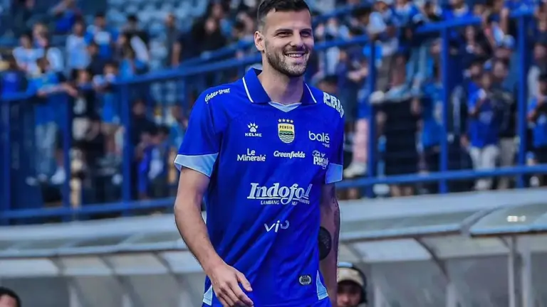 Persib Kunci Masa Depan Patricio Matricardi, Bek Argentina Bertahan hingga 2028
